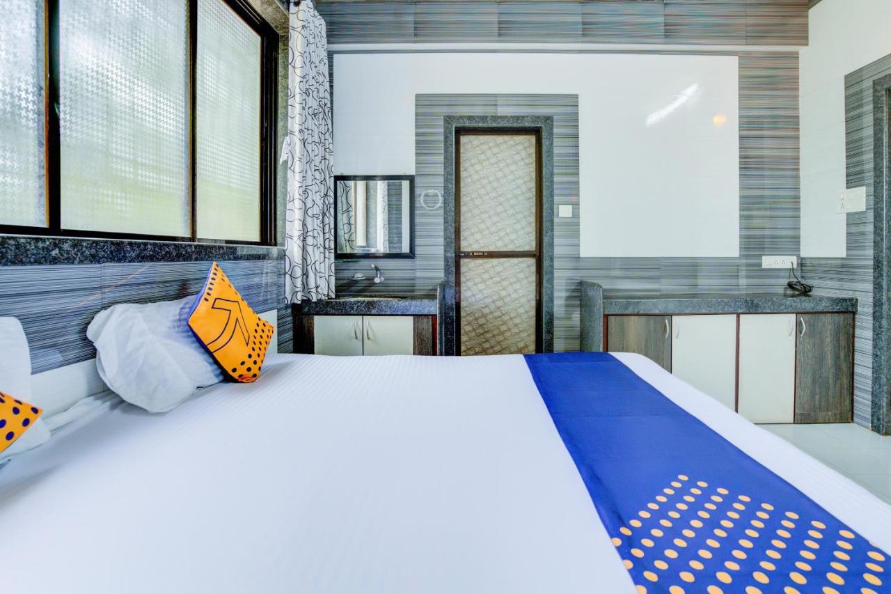 Spot On 63917 Hotel Dolphin Garden コールド エクステリア 写真